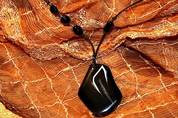 Smart Black and White Agate with Drusy Inclusion