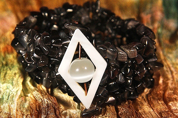 Black and White Cat`s Eye Bracelet