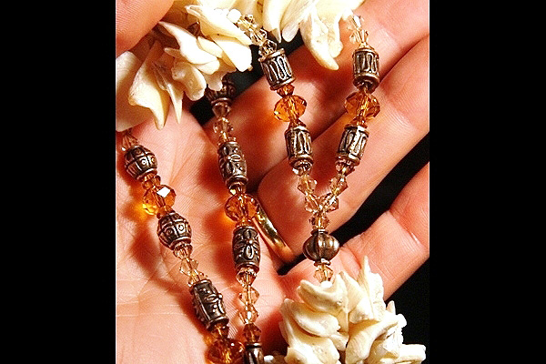 Antiqued Copper with Seashell Clusters