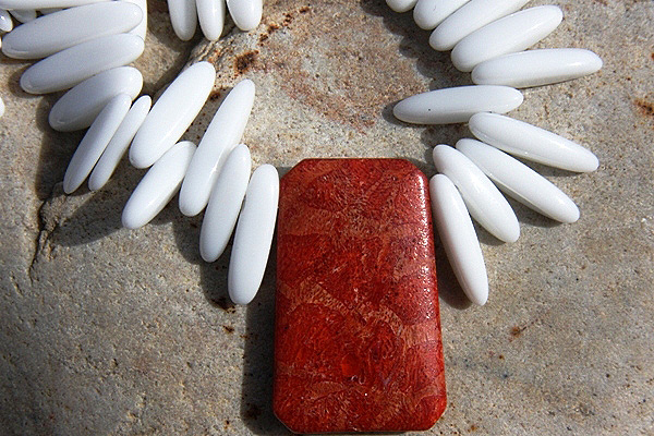 Exquisite Snow White Porcelain Necklace with Large Red Sponge Coral