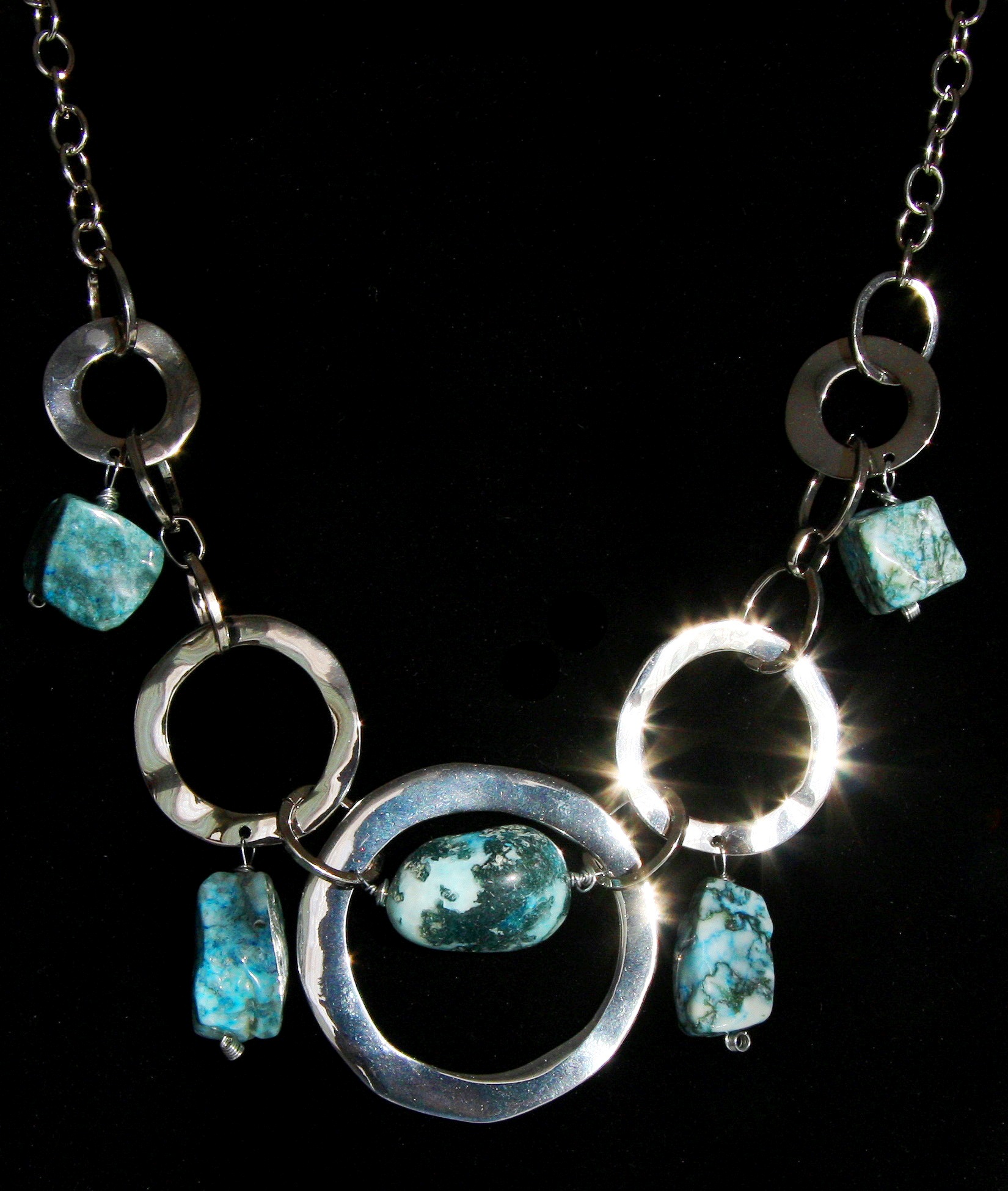 Contemporary Silver Circle Necklace